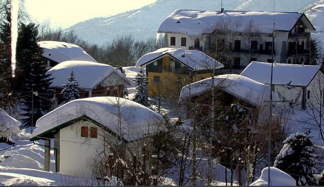 White Appartament Bagnolo Piemonte Exterior foto